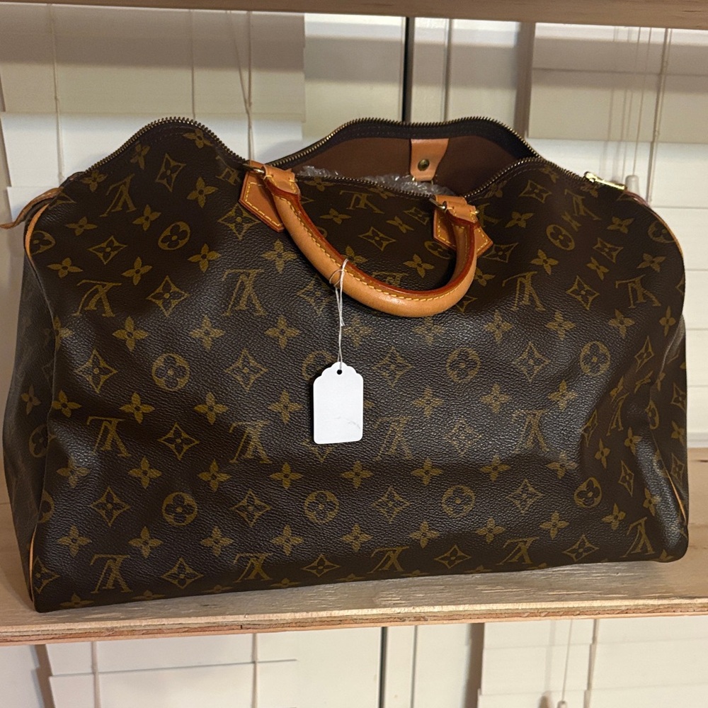 Louis Vuitton Monogram Speedy 40